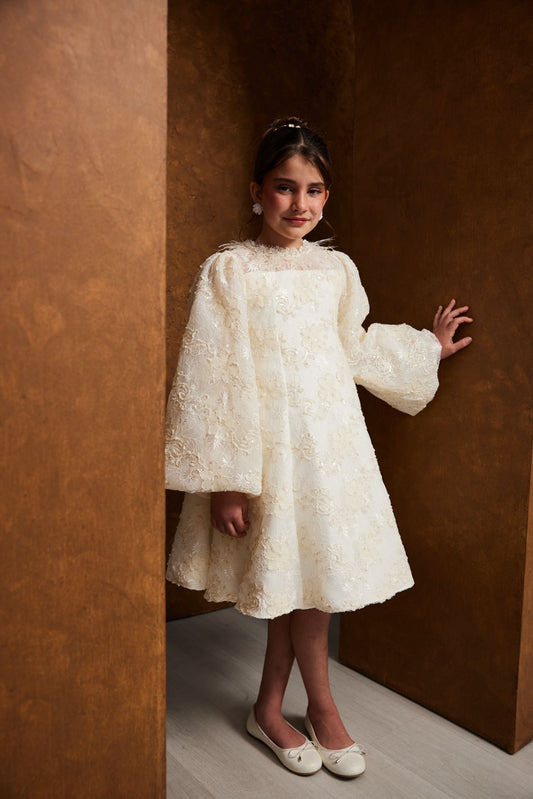 White Dantelle with Soft Feather