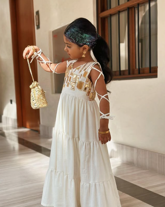 Sleeveless Dress with Embroidery