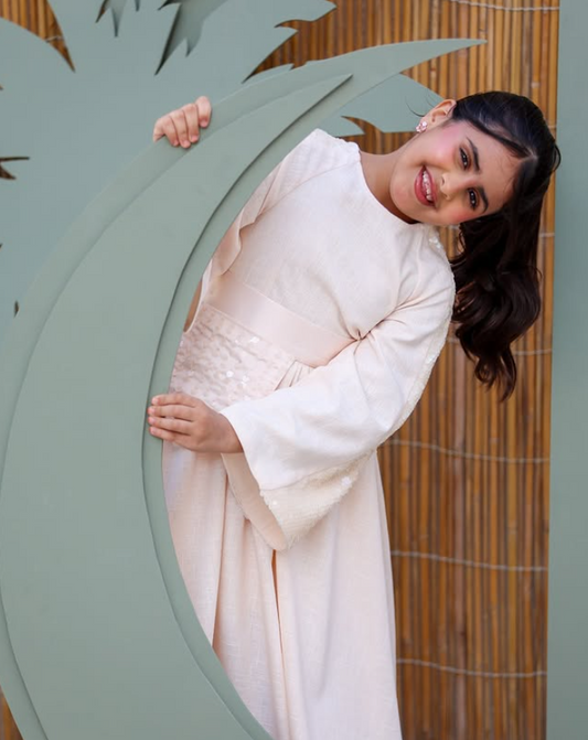 Peach & Beige Long Halter Jalabiya