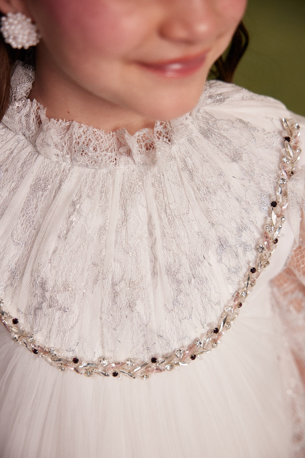 Cloche Dress Dantel With Pleated Chest