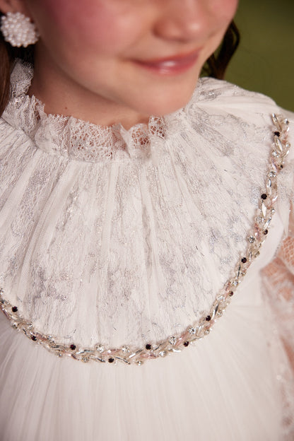 Cloche Dress Dantel With Pleated Chest